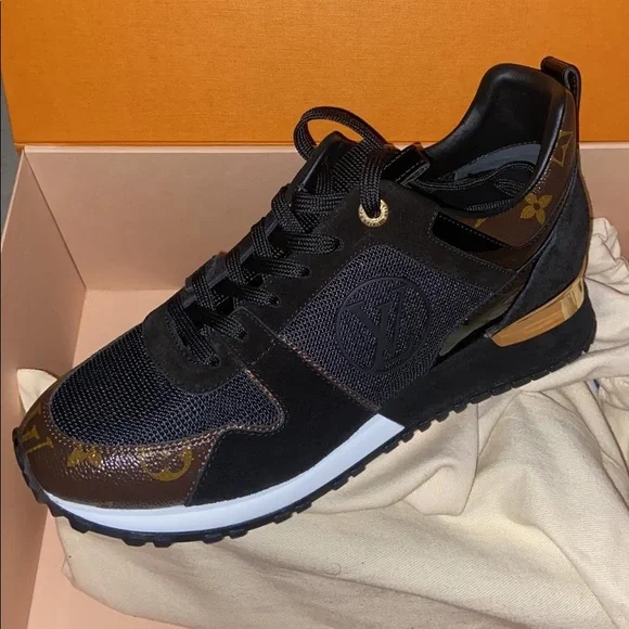 Louis Vuitton Run Away Sneaker 39.5 - Picture 5 of 7